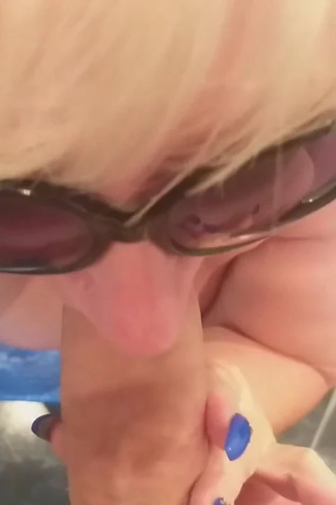 我们喜欢吮吸鸡巴
