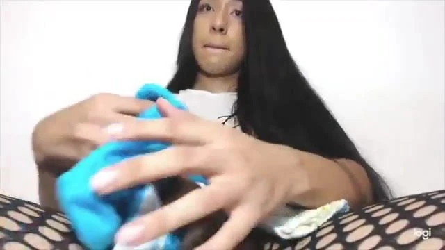Kontol besar trans mani muncrat dengan manis