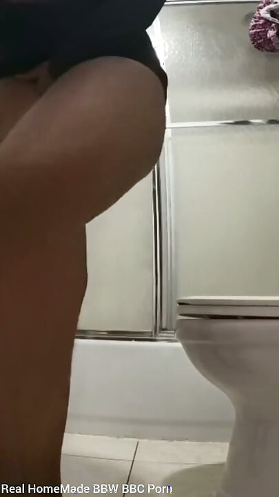 Beine zittern, halt meine pisse, solange ich pissen kann