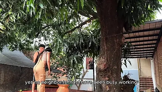 Saya Memergoki Tetangga Kolombia Saya Mencuri Mangga Dari Pohon Saya Dan Kami Berakhir Bercinta Di Halaman! - Produksi Luar Angkasa