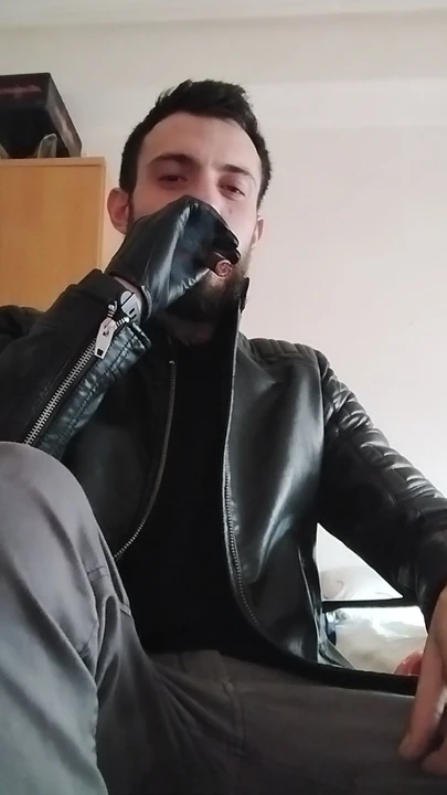 Smoking cigar