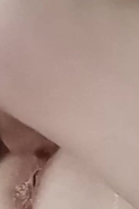 I pee on his dick and he fucks me and cums on my pussy