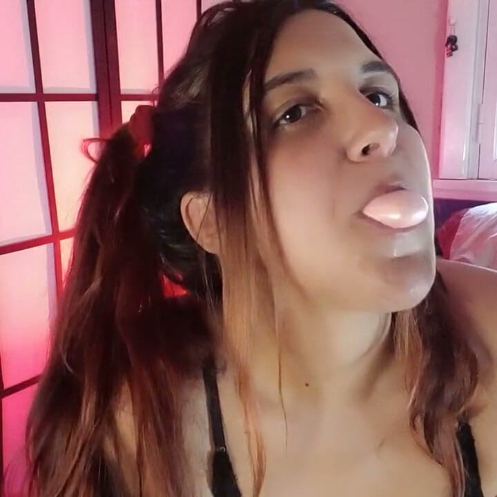 Pink Bubblegum Nude Chewing - Bunny Looner