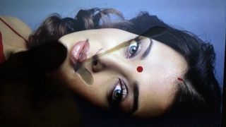 Сексуальное лицо и порция спермы Aishwarya Rai