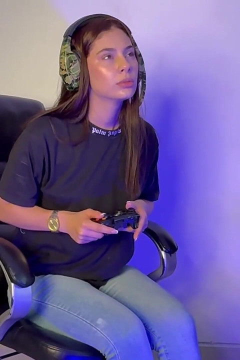 Jeg tissede mine jeans, mens jeg legede med mine venner