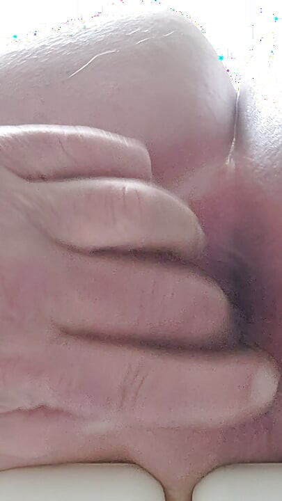 Asshole from below and close