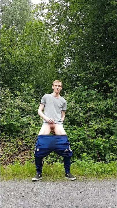 piss my pants on a public walkway