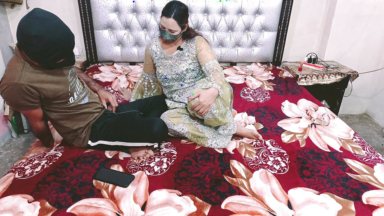 Πρώτη φορά με τη μητριά στα τέσσερα Πρωκτικό σεξ με ινδική Desi xxxxx