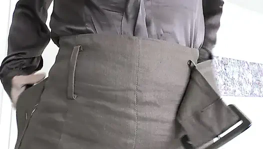 Возбуждающая примерка ремня с белья юбкой, часть 1, леди Виктория Валенте