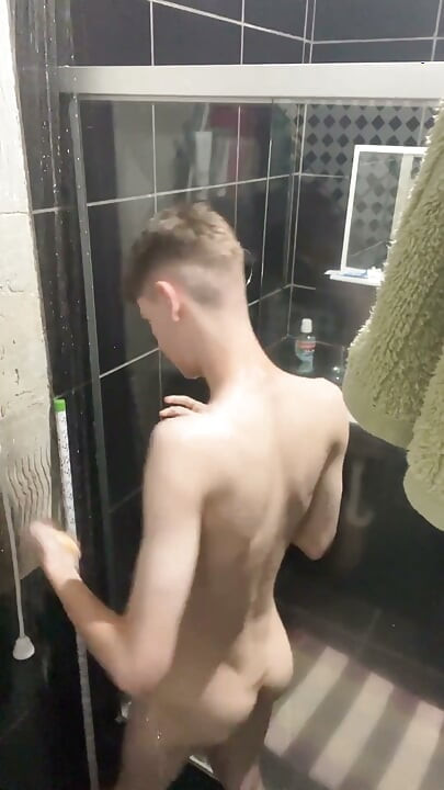 Skinny Twink Taking a Shower and Showing His Full Naked Body