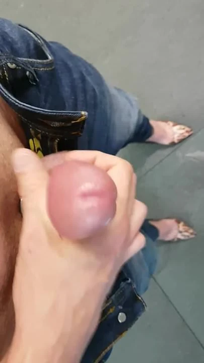 jerking in High Heels and skinny jeans