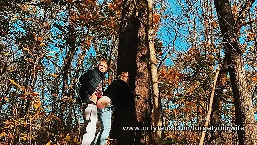 Fucked a Beauty with a Big Ass in the Forest While Walking