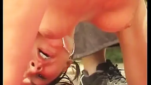 Kızıl saçlı kızlar ritüel grup sekste sikiliyor