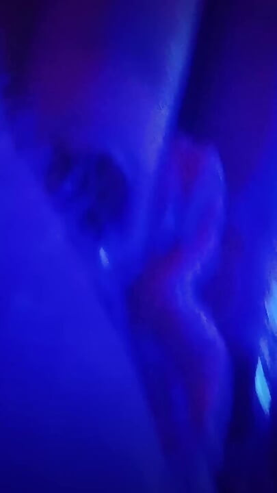 Watch Me Play with My Big Clitóris em um closeup sensual