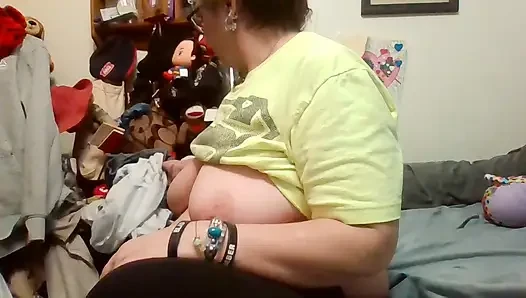 Oil Big Boobs Show Finger Pussy