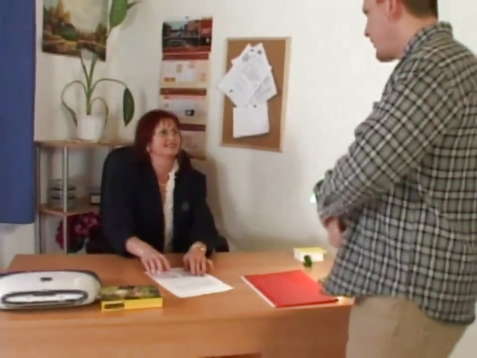 Rudowłosa owłosiona cipka milf jebanie palcówka
