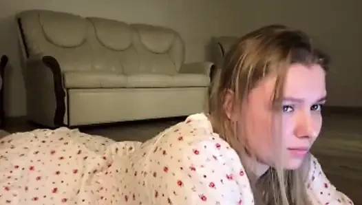 Jucielussie Masturbate pussy and nipple clamps