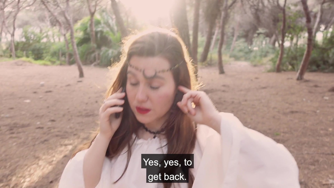 维京人试图勾引一个女同性恋农民