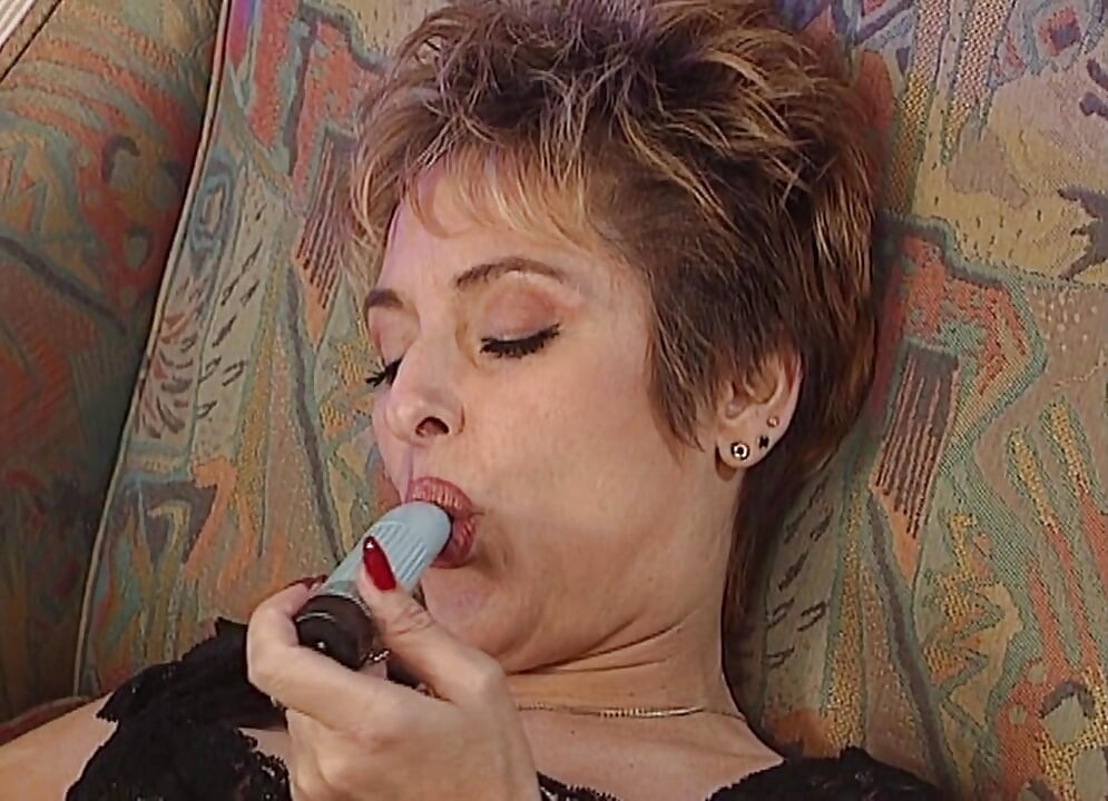 Attractive German whores in stockings eating cum after hard anal fuck