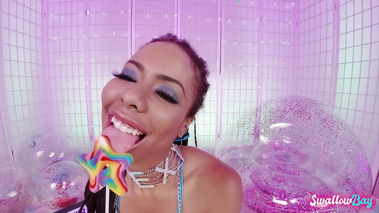 Kira Noir da đen hứng tình liếm, bú và đụ cổ họng