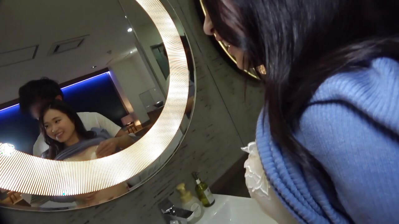A189F04 Classic one-night sex at a love hotel with a gentle, elegant beauty and a private shoot!