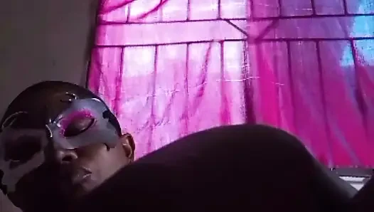 Roselee canlı bir videoda kendine dokunuyor