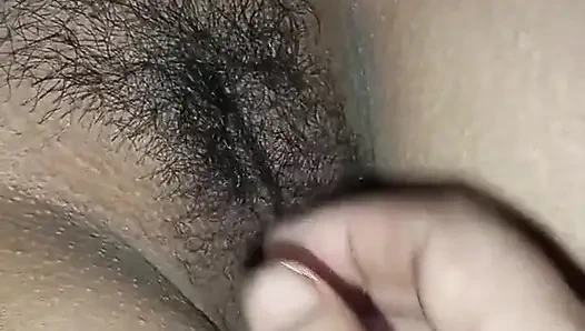 Desi Pooja Bhabhi Apni Chut Masajı