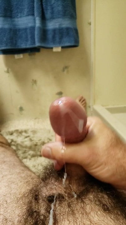 Squirt some cum on my balls
