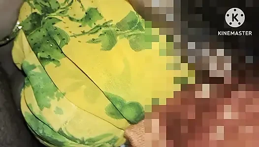 The husband took out water in the mouth of the village sister-in-law.
