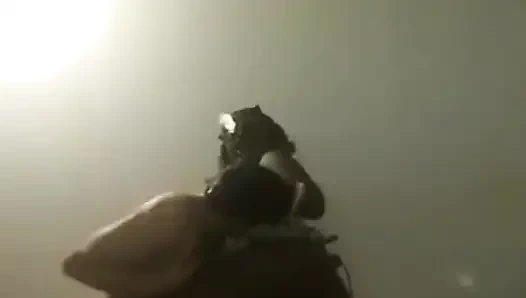 Büyük klitorisli güzel iri güzel kadın çeşitli fantezileri gerçekleştiriyor