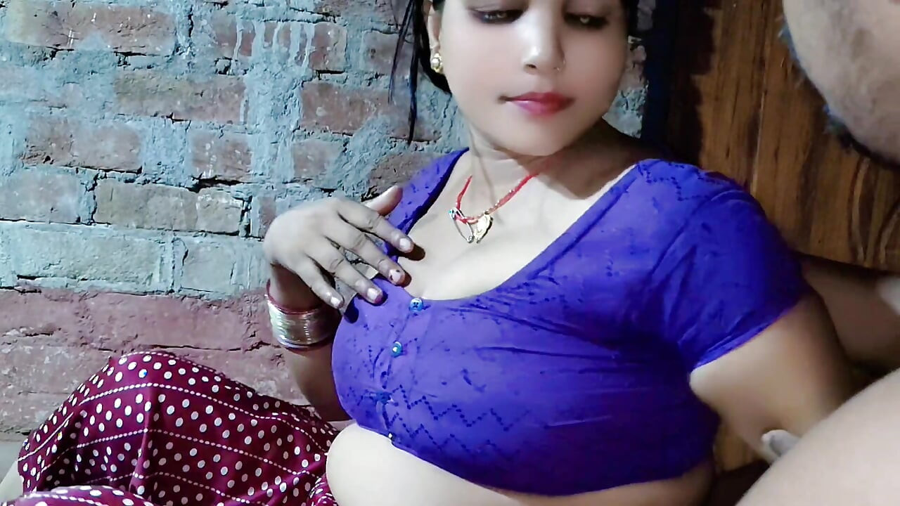 Beautiful Indian Desi Chachi first time home