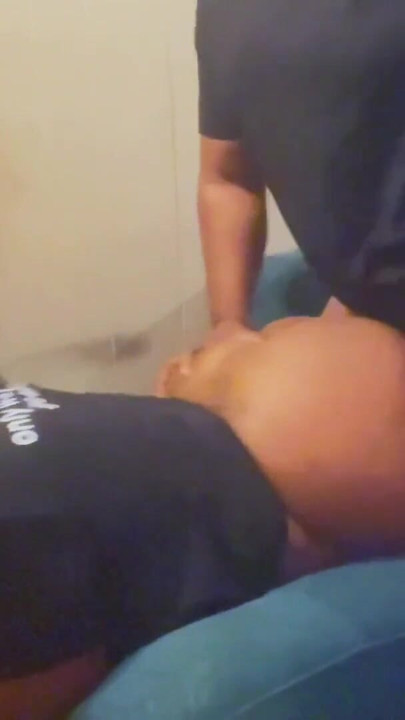 Buss her down in the Garage | Clip 1