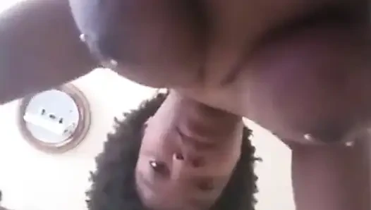 Menggoda secara visual