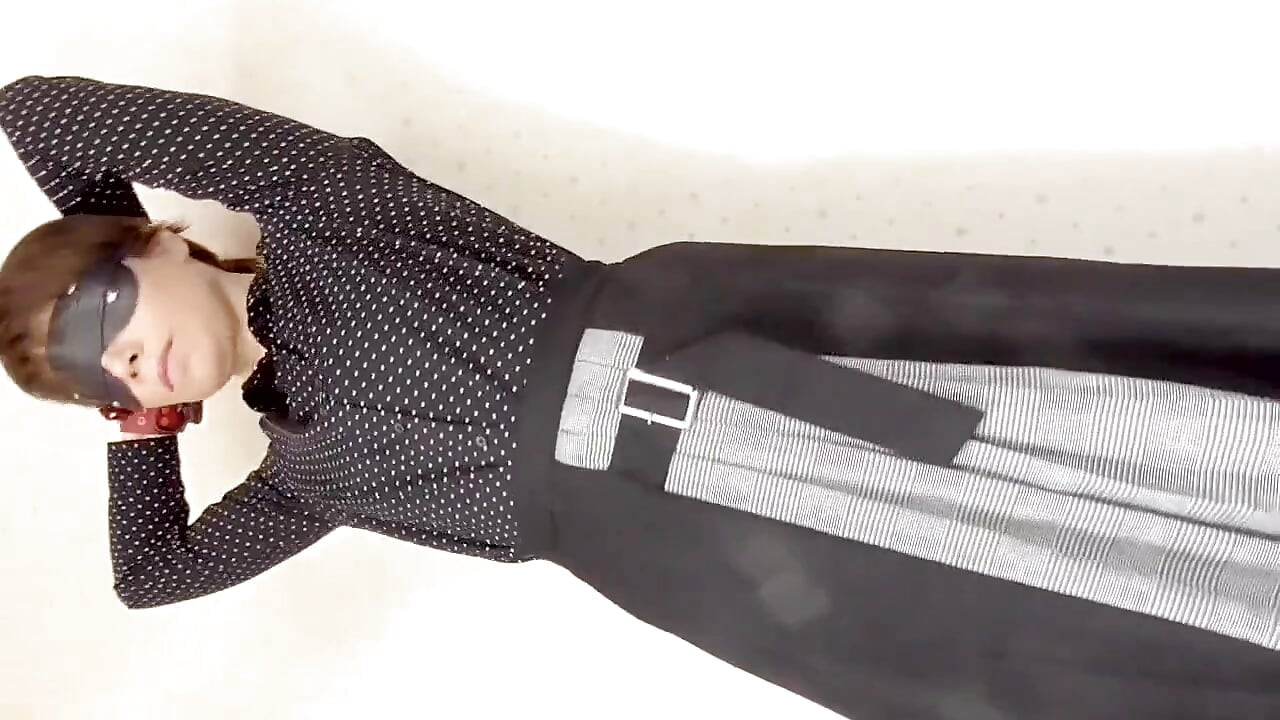 Mayu No83 10 Minutes Continuous Convulsions, Massive Squirting, Semen Eating, Blindfold, Anal Vibrator