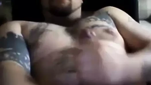 Büyük göğüslü ayı mastürbasyon