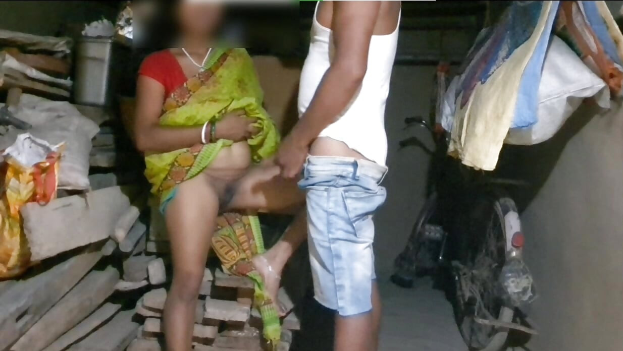 Indische tante mit kleinem jungen