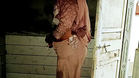 Ibu tiri ke ladke Ne mujhe pel diya