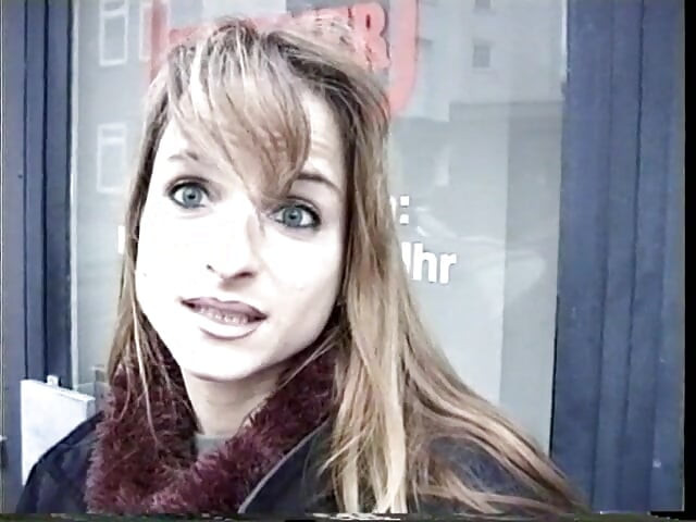 Inked babe is fingering her pussy at the casting