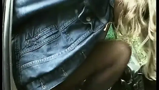 Alman Kapılarının Arkasında Özenle Siktir Edilir - Tam Film