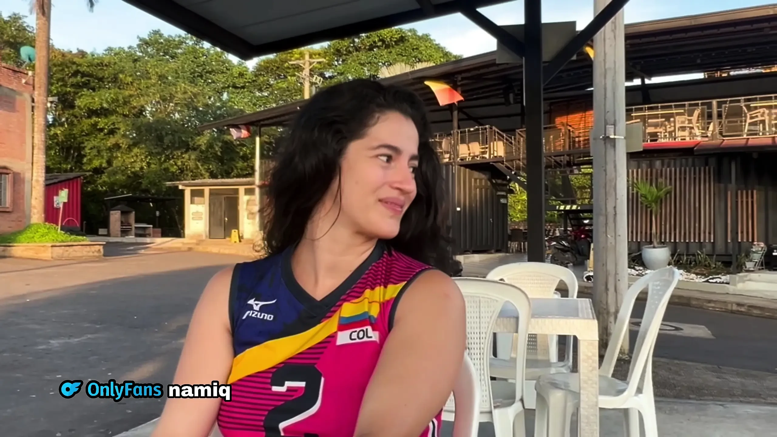I met a professional volleyball player and fucked her in a public bathroom!