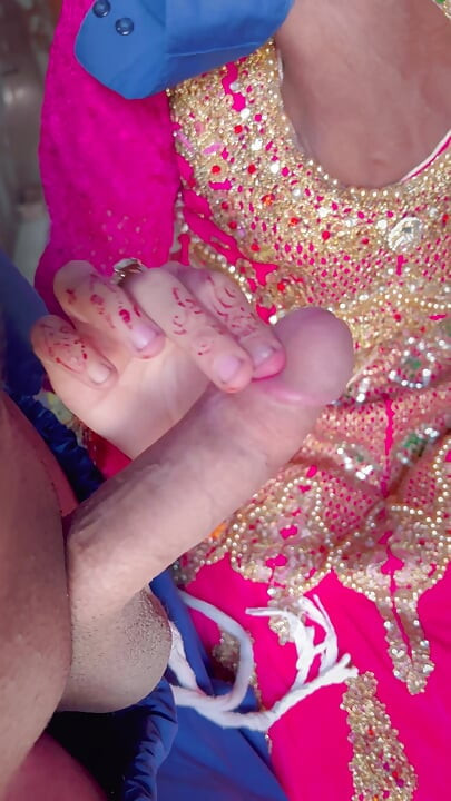 Wywiad nauczyciela krok studenta z piękną studentką Desi