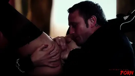 Rebecca More становится музой эрекции писателя Erotica