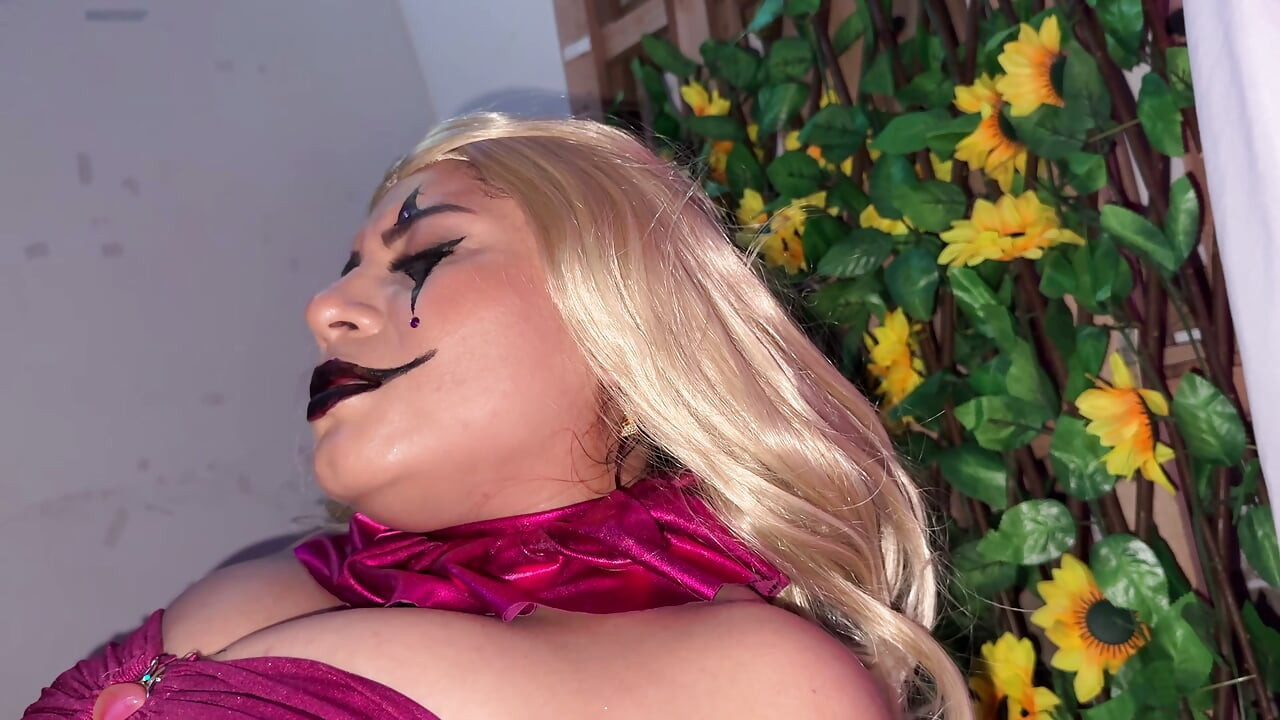 UNIQUE HALLOWEEN ANAL. SENSUAL COSTUME AND PASSIONATE FUCKING IN A CHAIR