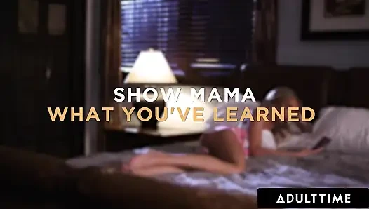 ADULT TIME - büyük memeli orta yaşlı seksi kadın dee williams minyon üvey kızı Tiffany Watson'a amcık yemeyi öğretiyor