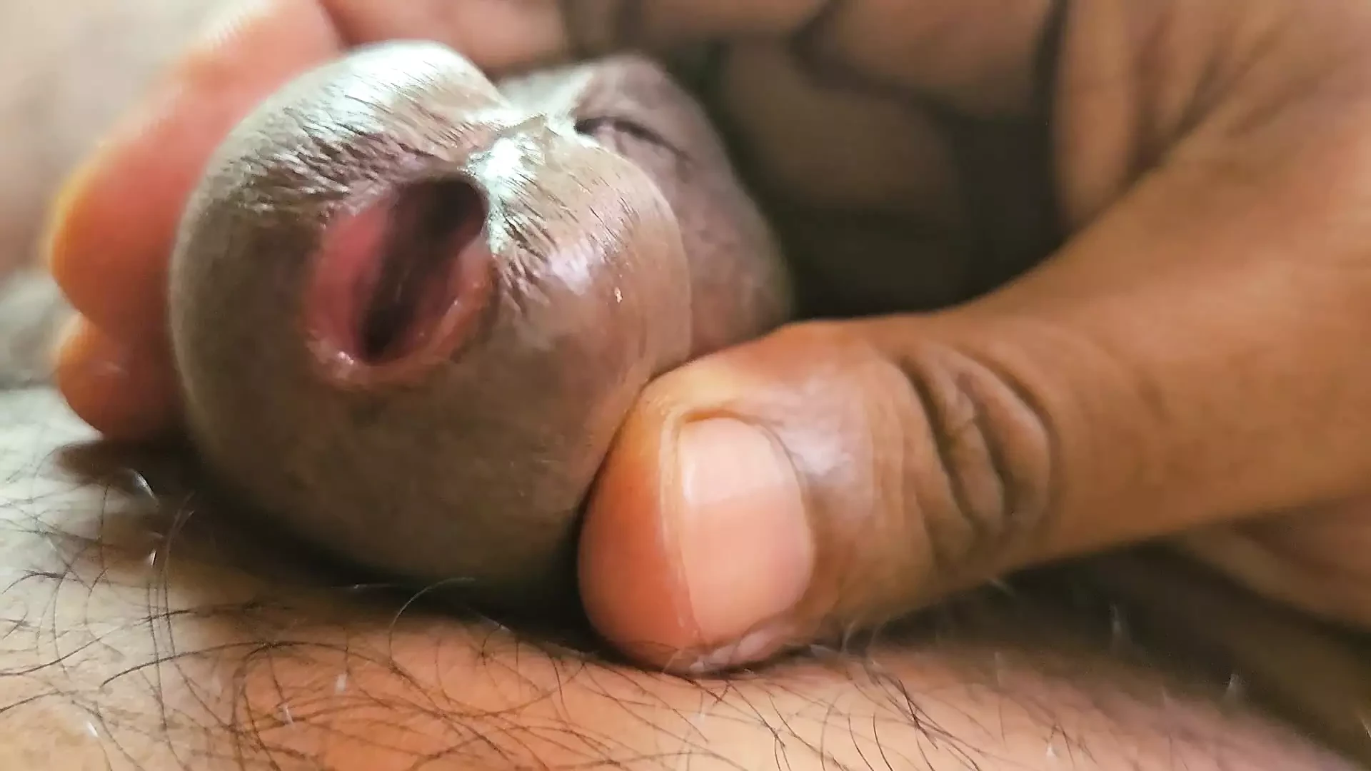 Grande cazzo con videocamera da vicino dentro la masturbazione