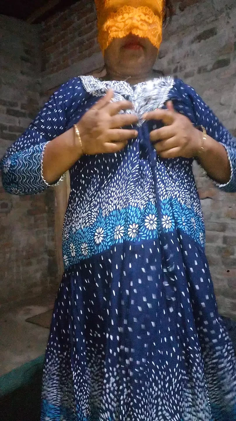 Deshi vacker college flicka visar sin stora fitta