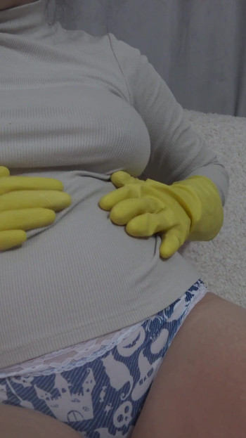 My Pregnant Wife Masturbates in a Yellow Dish Glove and Talks About How Much She Loves Masturbating in a Dish Glove and Wants