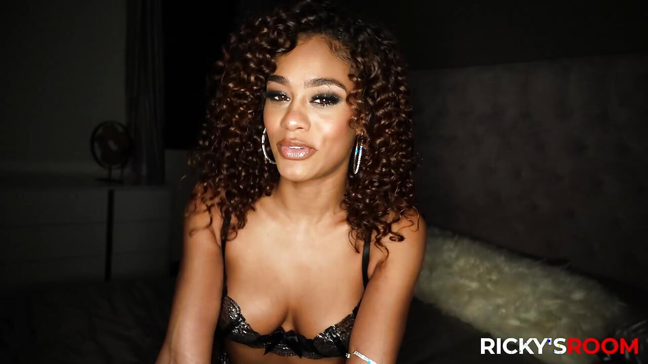 RICKYSROOM EBENHOLZ-SCHÖNHEITEN alexis Tae GEGEN scarlit-SKANDAL