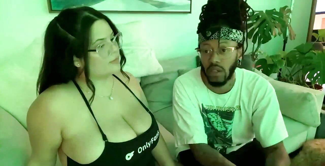 Live Stream with Dani Valentina
