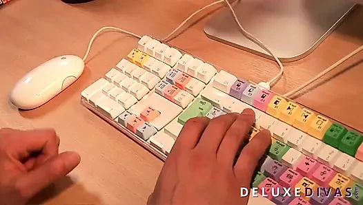 Deluxedivas - obrolan langsung - ann marie rios